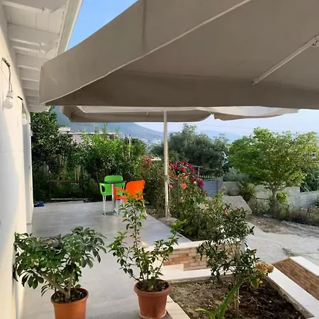 Holiday home Deon *